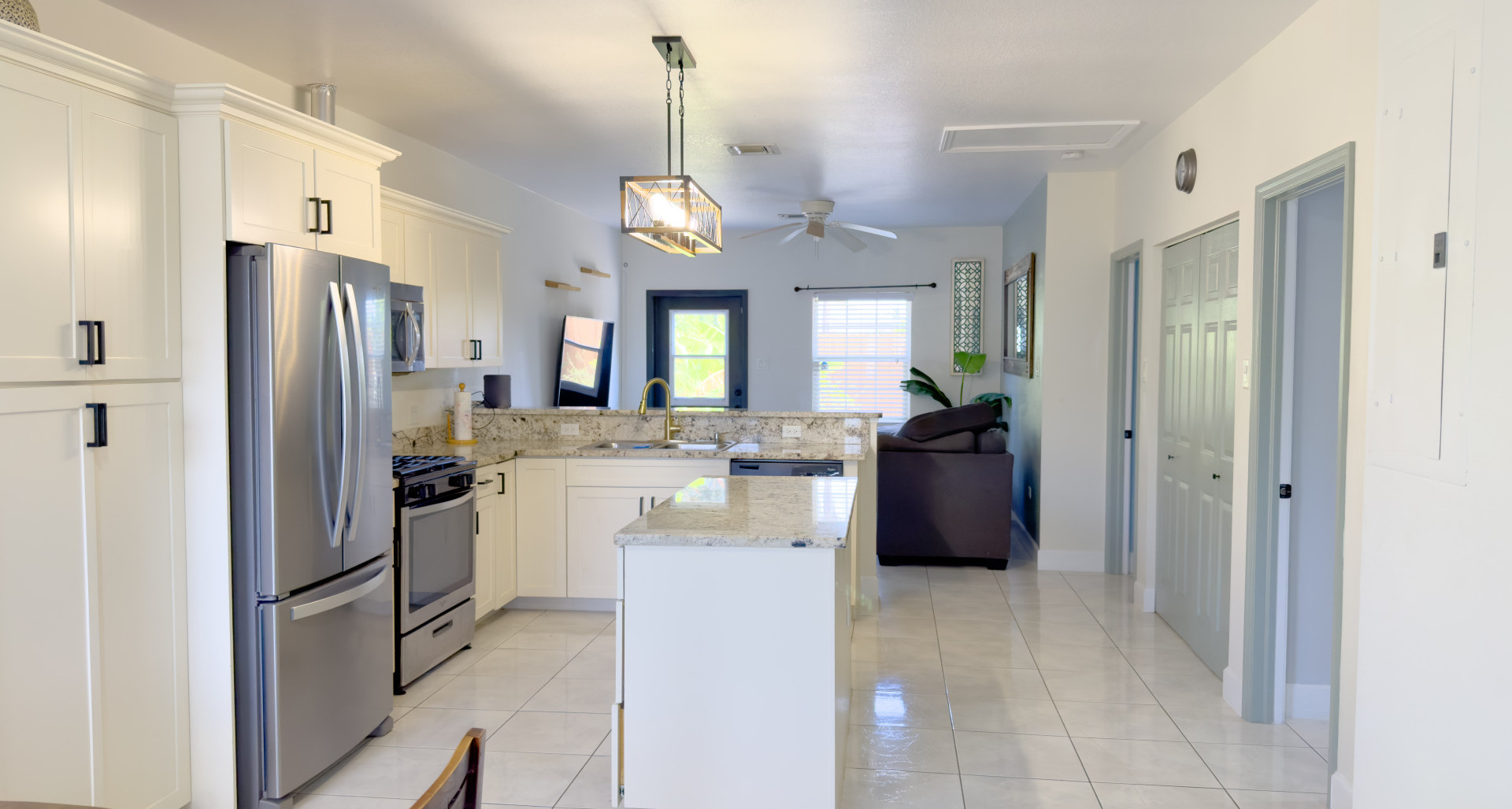 Single Family Home Larva Dr, Savannah 2bed/2bath image 2